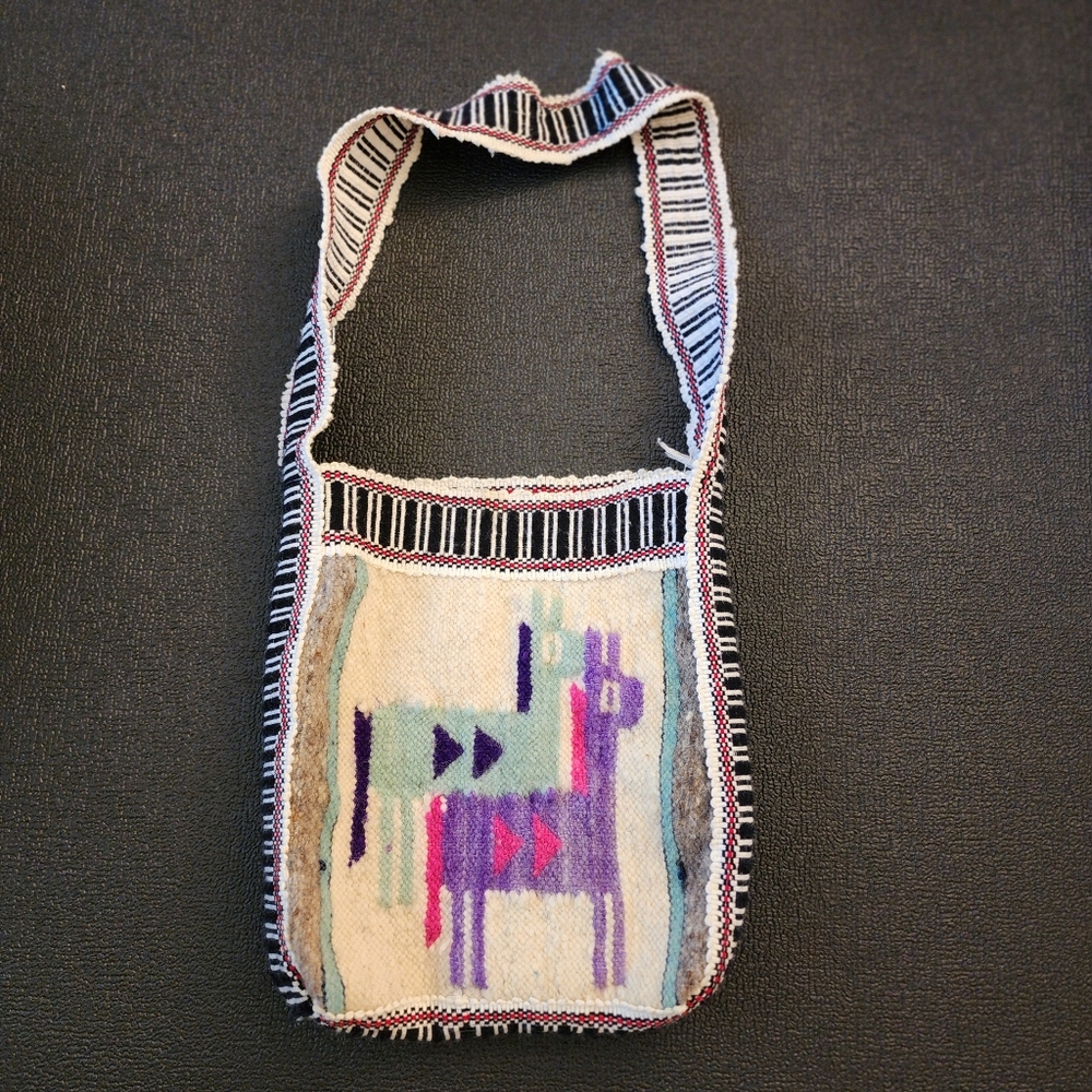 Vintage Andean Handwoven Wool Shoulder Bag – Llama Design